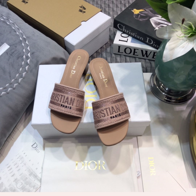 ch**an D*or slippers